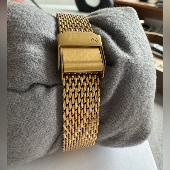 SKAGEN Ladies Ditte Gold-Tone Stainless Steel Mesh Bracelet Watch - Picture 3 of 4